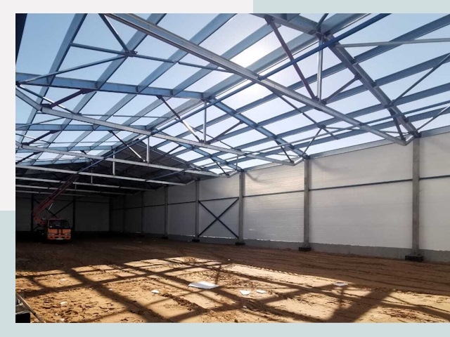 Строительство сенохранилищ в Серове